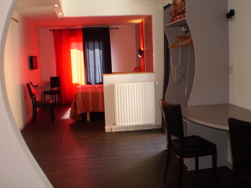 Hotel L Ander Saint-Flour  Pokoj fotografie