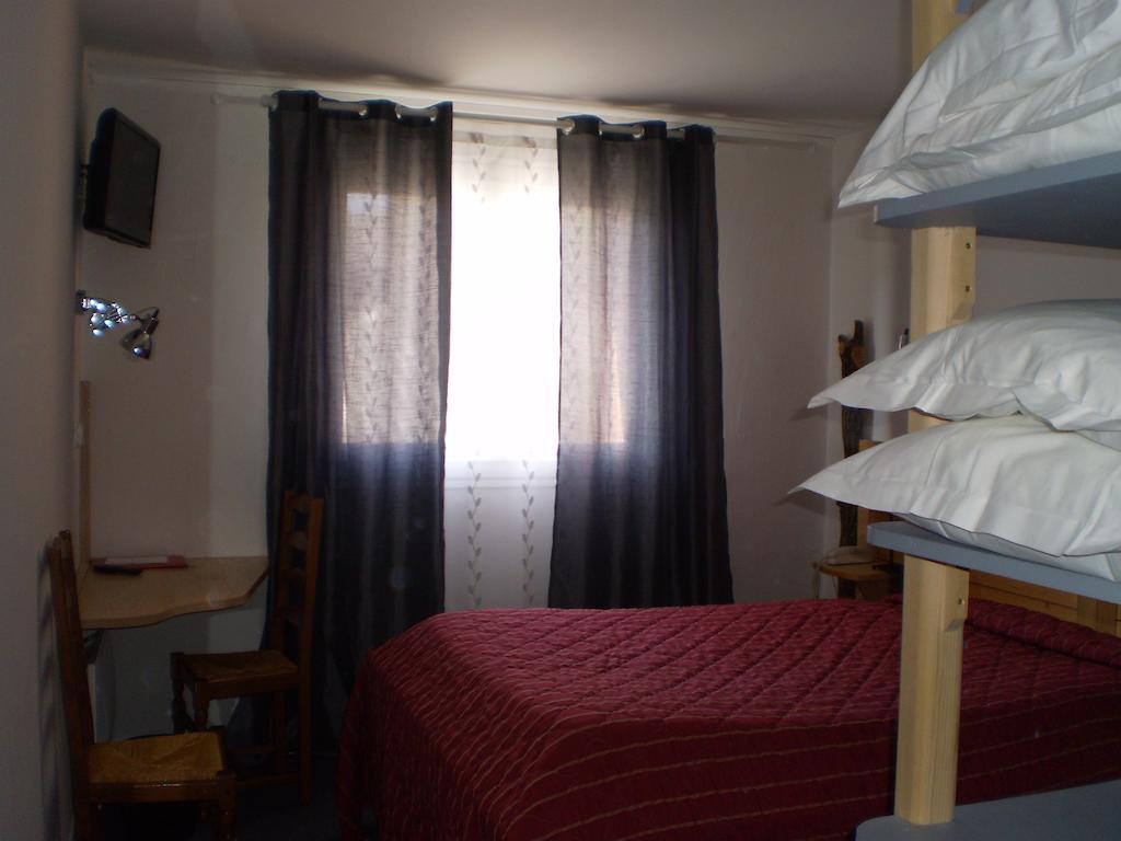 Hotel L Ander Saint-Flour  Pokoj fotografie