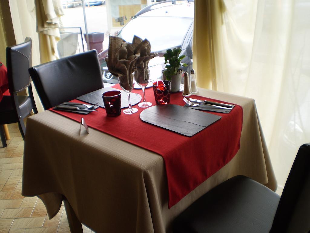 Hotel L Ander Saint-Flour  Pokoj fotografie